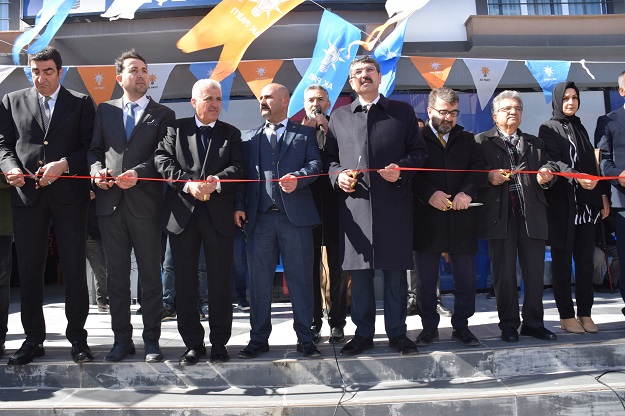 Batman'ın Gercüş ilçesinde AK Parti seçim lokalinin açılışı yapıldı 