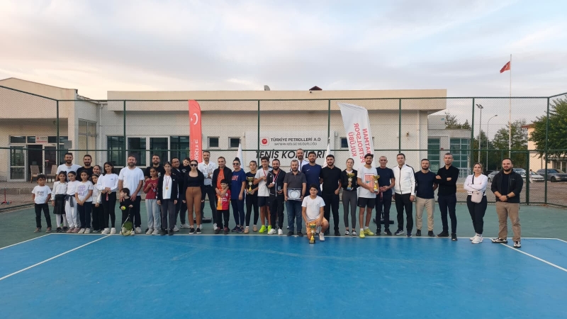 9 KATEGORİDE 200 SPORCUYLA TENİS ŞAMPİYONASI