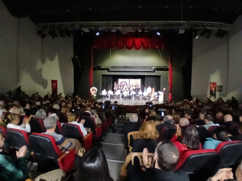 ANKARA'DA TÜRK MÜZİĞİ RÜZGARI ESTİ 