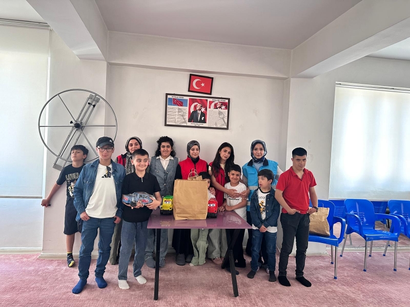 BATI RAMAN KIZ YURDU’NDAN FARKINDALIK ETKİNLİĞİ