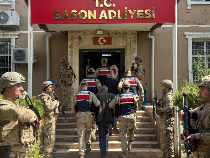 Sason’da Ruhsatsız Silahlar Ele Geçirildi