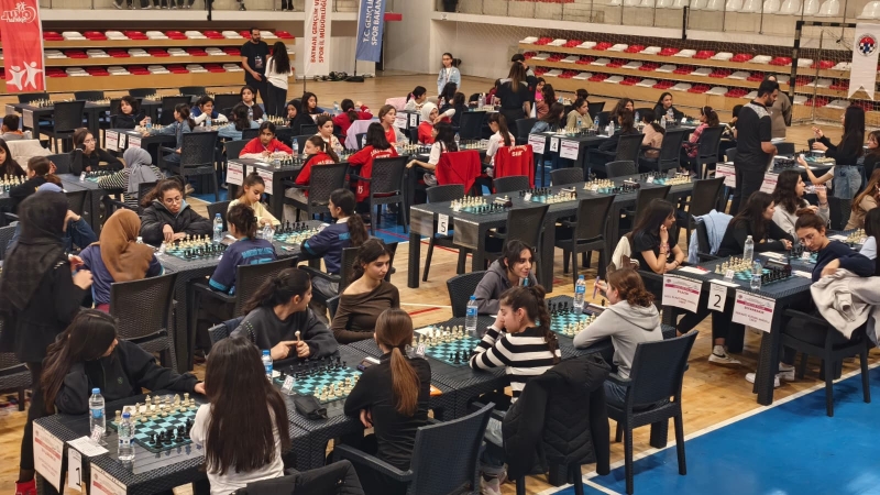 SATRANCIN KALBİ BATMAN’DA ATTI