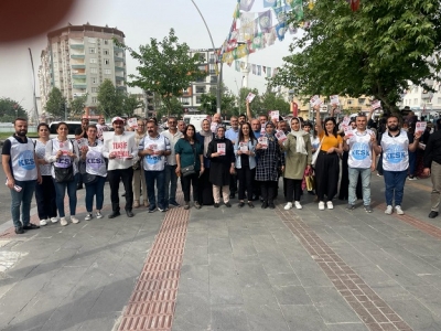 1 MAYIS'A DAVET ETTİLER