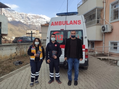 112 Acil sağlık çalışanlarına Covid kitabı