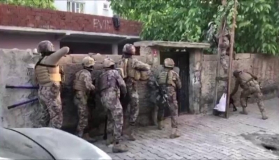 12 Kişi gözaltına alındı