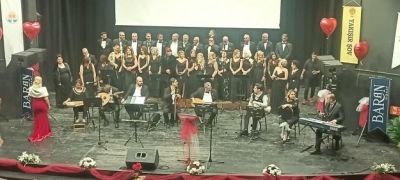 ADANA MUSİKİ KONSERLE SALLANDI