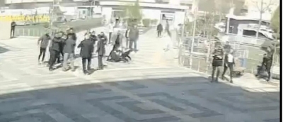 ADLİYE ÖNÜNDE KAVGA
