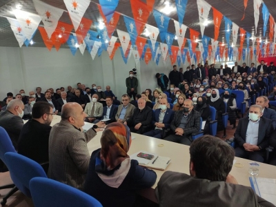 AK PARTİ’DEN YOĞUN KATILIMLI TOPLANTI