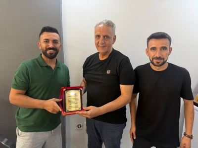 AKYOL'A TEŞEKKÜR PLAKETİ