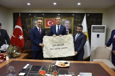 Bakan Selçuk Batman'daydı