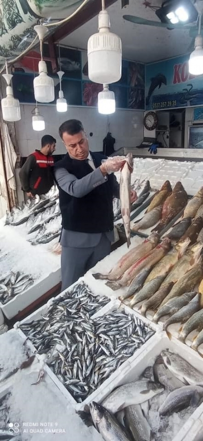BALIK TEZGÂHLARI DENETLENDİ