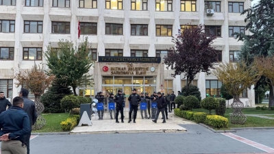 Batman, Mardin ve Halfeti belediyelerine kayyum atandı