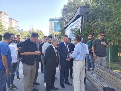 Batman'da esnaf vatandaşlar dertlerini Öztürk Yılmaz'a anlattı
