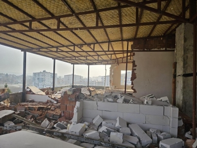 BELEDİYE KAÇAK YAPILARIN YIKIMINA DEVAM EDİYOR
