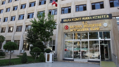BELEDİYEDE 4 İHRAÇ!
