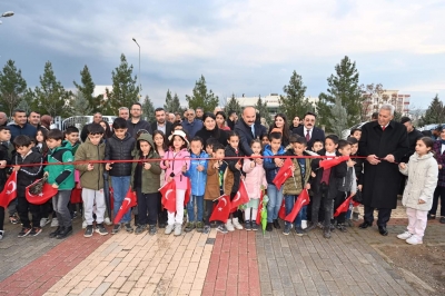 Beşiri’de çocuk parkı açıldı