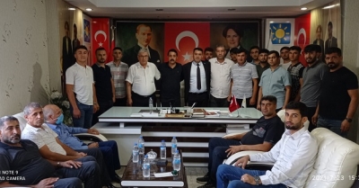 ÇAKAR AİLESİ 102 KİŞİYLE İYİ PARTİ’YE KATILDI