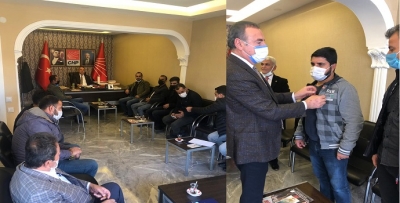 CHP’YE KATILIMLAR SÜRÜYOR