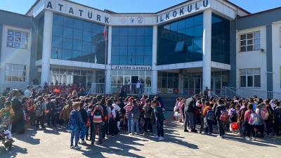 CUMHURİYET BAYRAMI  ATATÜRK İLKOKULUNDA KUTLANDI