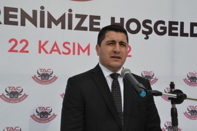 Deprem bölgesine 5 tır gönderdi