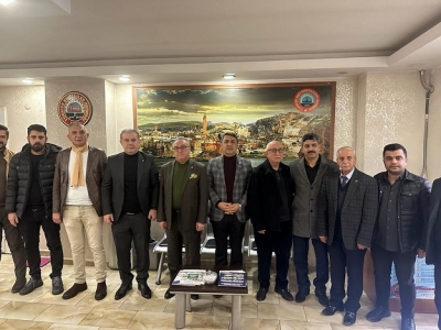 DEVA EMEKLİLER DERNEĞİNDEYDİ