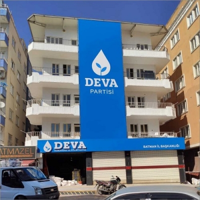DEVA PARTİSİ DEDAŞ'IN ÖNÜNDE AÇIKLAMA YAPTI