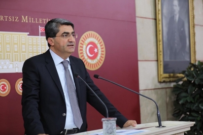 “DEVLET İHALELERDE TASARRUFA GİTMİYOR”