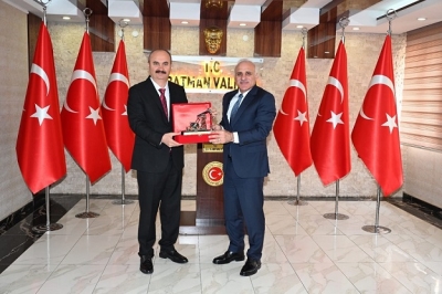 DİYARBAKIR VALİSİ ZORLUOĞLU’NDAN CANALP'A ZİYARET
