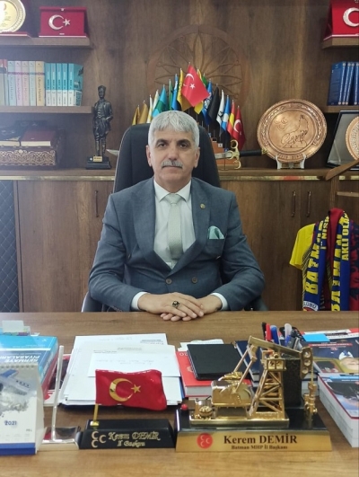 “DÜNYADAKİ TEK ÇOÇUK BAYRAMI 23 NİSAN KUTLU OLSUN”