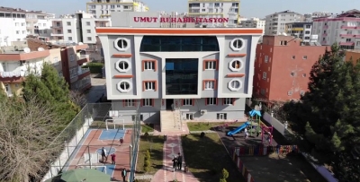 “GELECEK İÇİN UMUDUMUZ VAR”