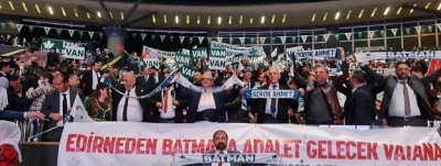 GELECEK PARTİSİNDEN, “SEROK AHMET” PANKARTI