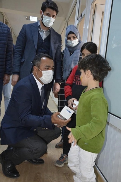 HALKIYLA BÜTÜNLEŞEN BAŞKAN