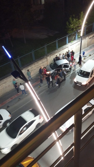 HAMİDELER CADDESİNDE KAZA: 4 YARALI