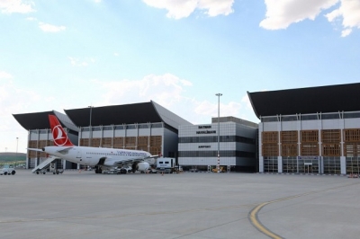 HAVALİMANINI KAPATIN GİTSİN…!