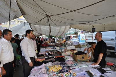 HÜDA PAR’dan pazarcı esnafına ziyaret