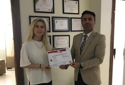 İLK PİLATES ÇALIMA İZİN BELGESİNİ EBRU GÜNDEM ALDI