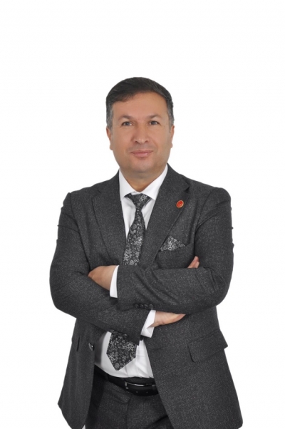 İŞ İNSANI AZİZ TAŞ, SİYASETİ BIRAKTI