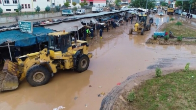 İŞTE SELİN YOL AÇTIĞI TAHRİBAT