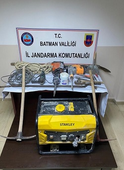 KAÇAK KAZI YAPANLARA SUÇ ÜSTÜ 