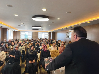 “KADIN EMEĞİYLE GÜÇLENEN SENDİKAL MÜCADELE BATMAN’DA BULUŞTU”