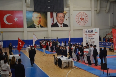 KARATE GRUP MÜSABAKALARINDA 18 İLİMİZİ AĞIRLADIK