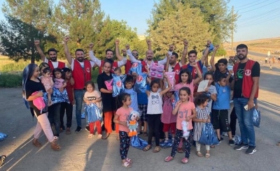 KILIÇDAROĞLU GÖNÜLLÜLERİ OYUNCAK DAĞITTI