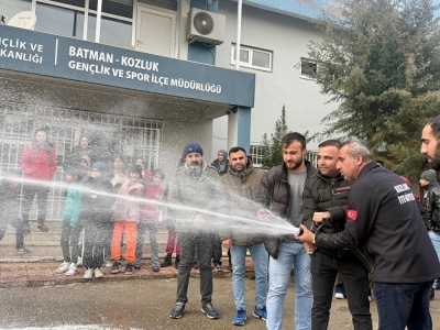 KOZLUK’LU GENÇLER YANGIN TATBİKATINDAYDI
