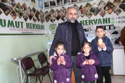 Küçük çocuklardan anlamlı bağış