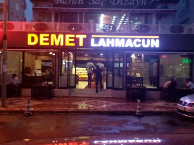 LAHMACUNUN YENİ ADRESİ, DEMET LAHMACUN