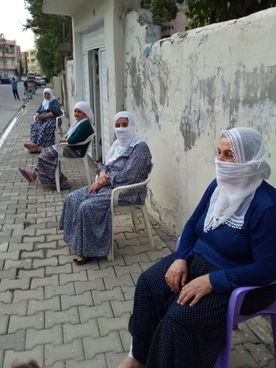 MASKELİ VE SOSYAL MESAFELİ SOHBET