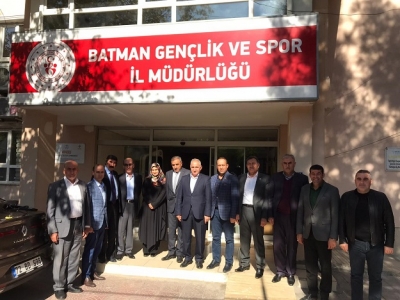 MECLİS ÜYELERİ TAM KADRO GENÇLİKTEYDİ