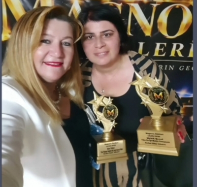 MELEK ŞENOL, “YILIN EN İYİ MEDYA DANIŞMANI” ÖDÜLÜNÜ ALDI
