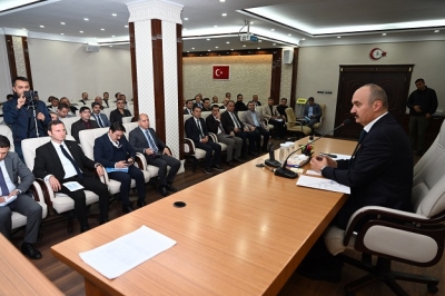 VALİ CANALP, MAHALLE MUHTARLARIYLA BİRARAYA GELDİ