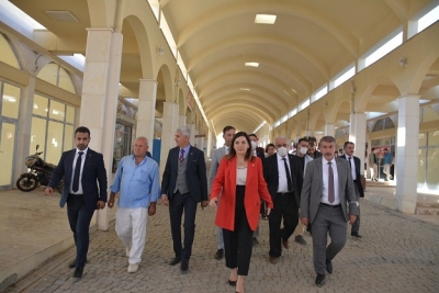 MHP’Lİ ERDEM, HASANKEYF ESNAFINI GEZDİ